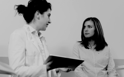 ¿Debe tu trabajador avisarte si está de baja médica? Qué dice la ley y qué riesgos hay